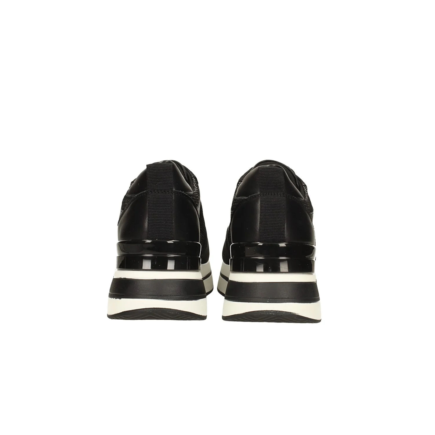 Sneakers nere con inserti in tessuto. Tacco alto 4cm - Image 4