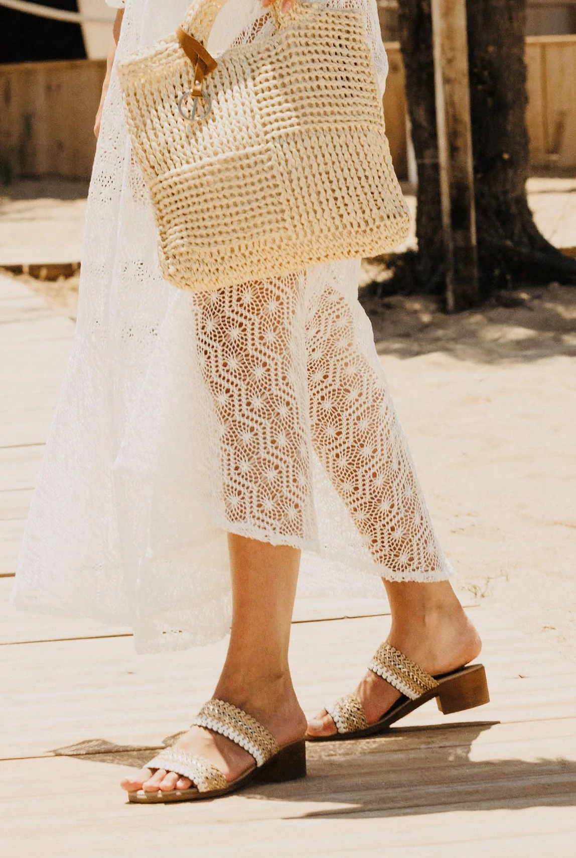 Sandali con fasce ricamate  Made in Italy
