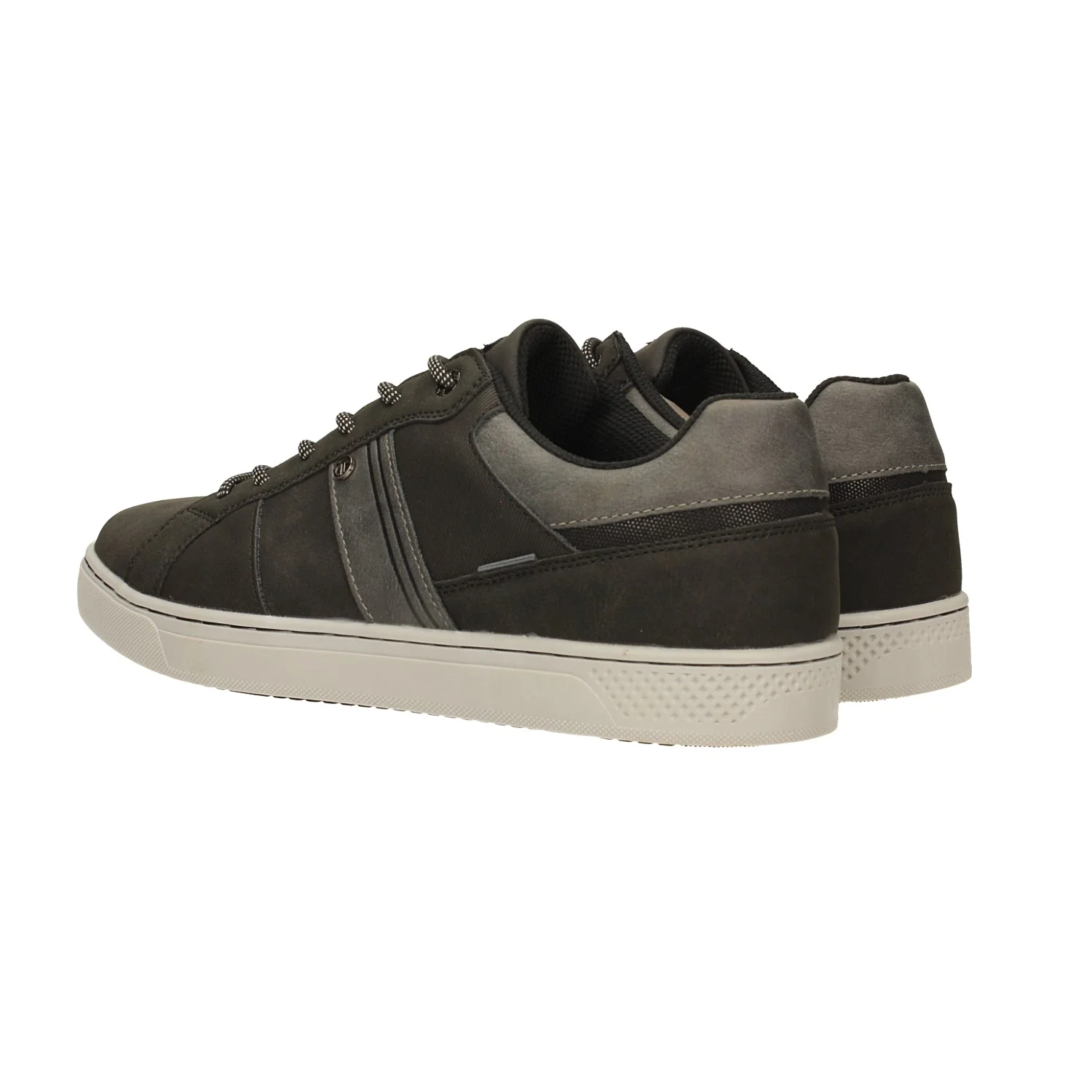 Sneakers - Image 4